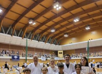 
			
				                                LUMA Academy at the Japan Championships.
                                First row left to right: Lucian Grooms, Alex O’Daire, Evan Grooms and AJ Taylor. Back row left to right: Sensei GM Adams Snipes, Sensei Amber Snipes, Sensei Josh Malott and Sensei Preston Moore.
                                 Submitted by Adams Snipes

			
		