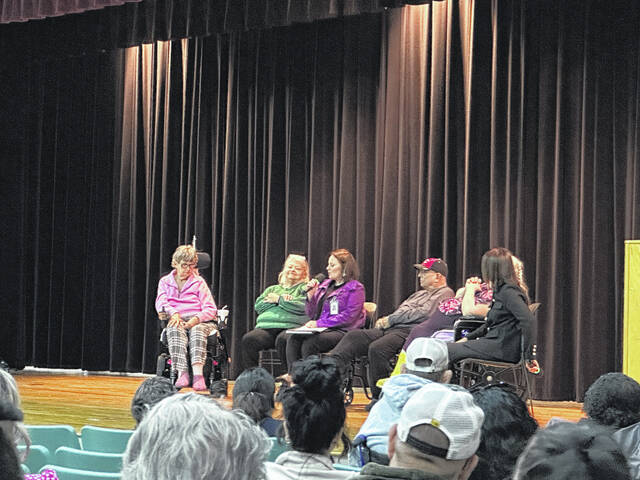 131893154_web1_IMG_2737
Residents speak with Amanda Grooms, District Long-Term Care Ombudsman for the Buffalo Trace Area Development District, at the annual Residents Forum.
Lauren Tatman/The Ledger Independent